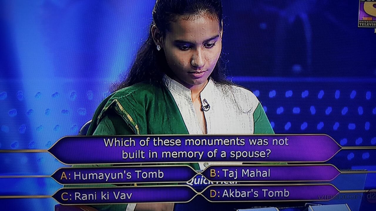 Ques : Which of the monuments was not built in memory of a spouse?