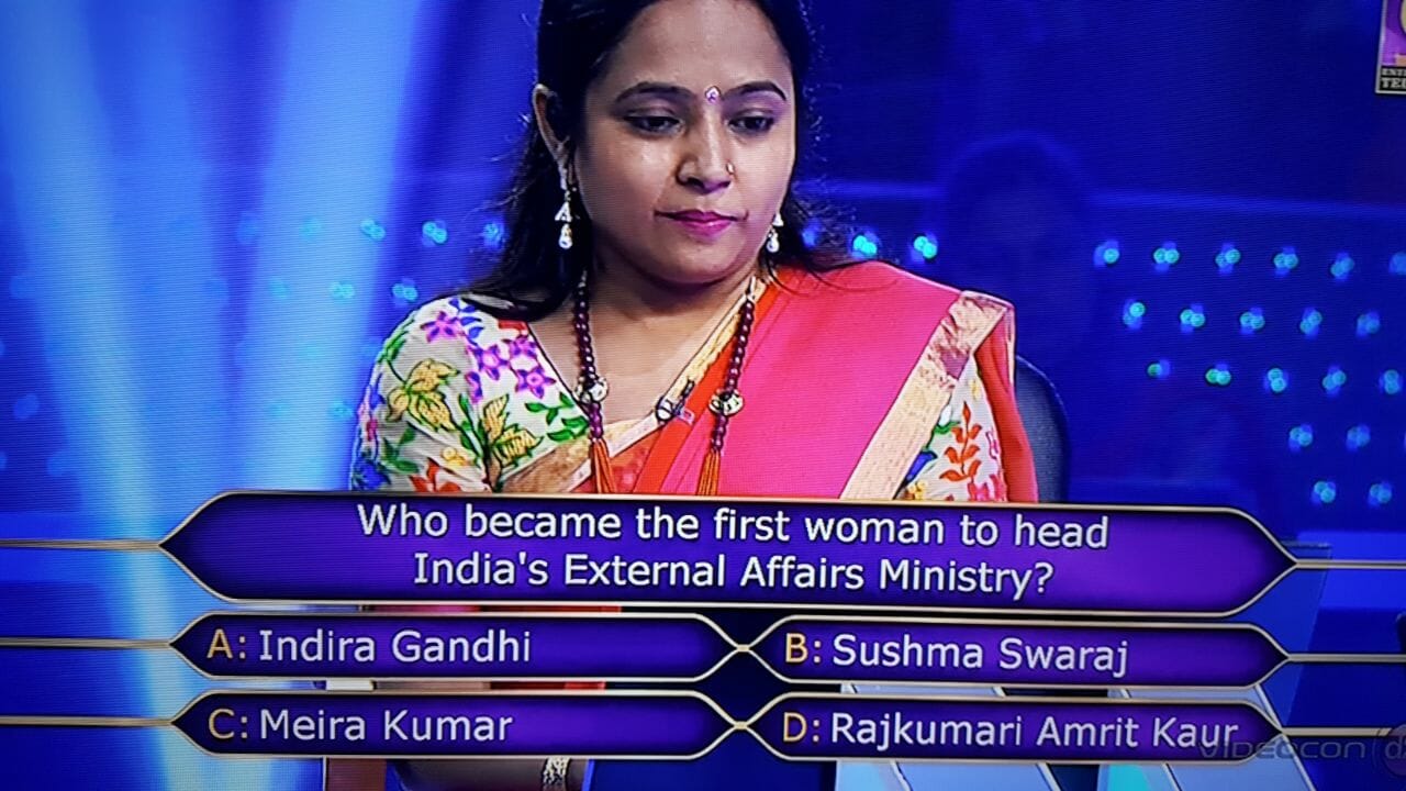Ques : Who became the first woman to head India’s External Affairs Ministry?