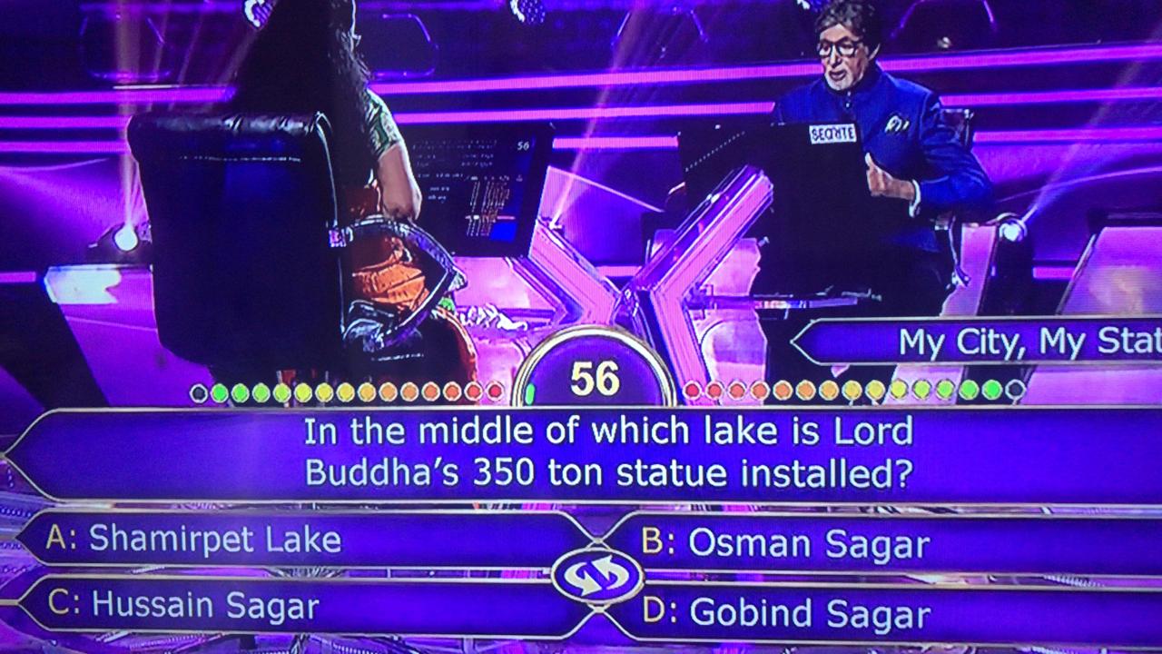 Ques : In the middle of which lake is Lord Buddha’s 350 ton statue installed?