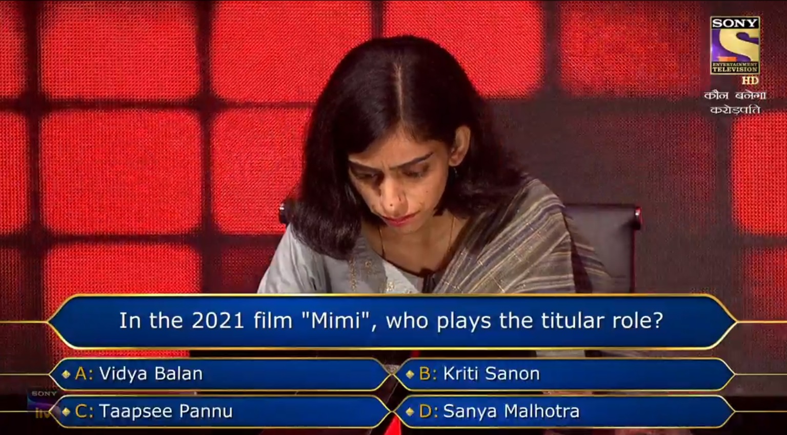 Ques : In the 2021 film “Mimi”, who plays the titular role?