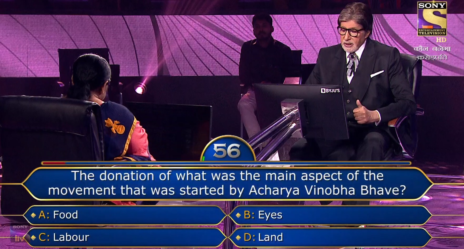 Ques : The donation of what was the main aspect of the movement that was started by Acharya Vinobha Bhave?
