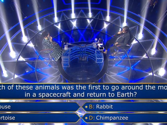 1 Crore Ques : Which of these animals was the first to go around the moon  in a spacecraft and return to Earth? | Kaun Banega Crorepati Registration  Information